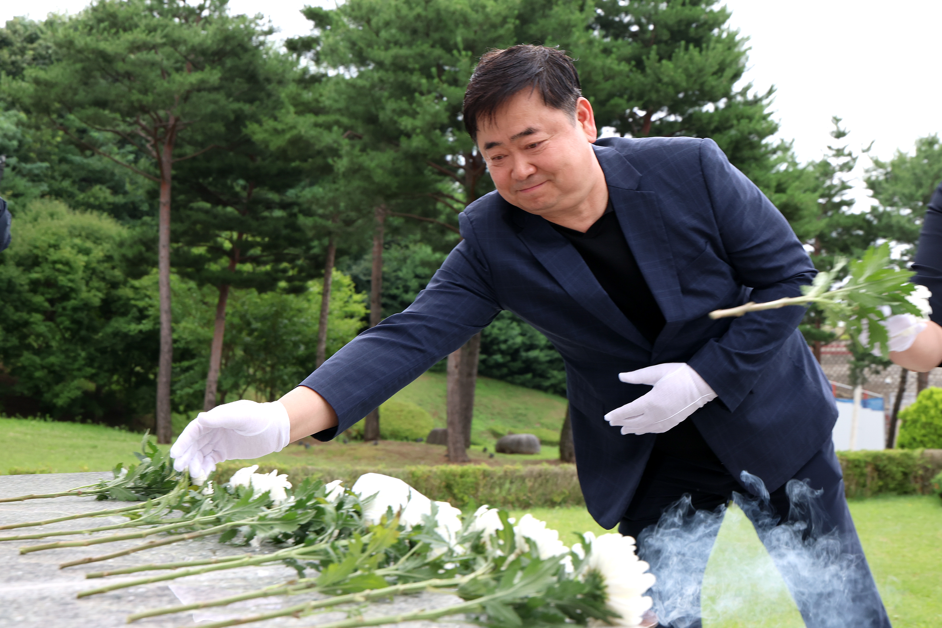 제9대 후반기 성남시의회 의장단 현충탑 참배 - 6