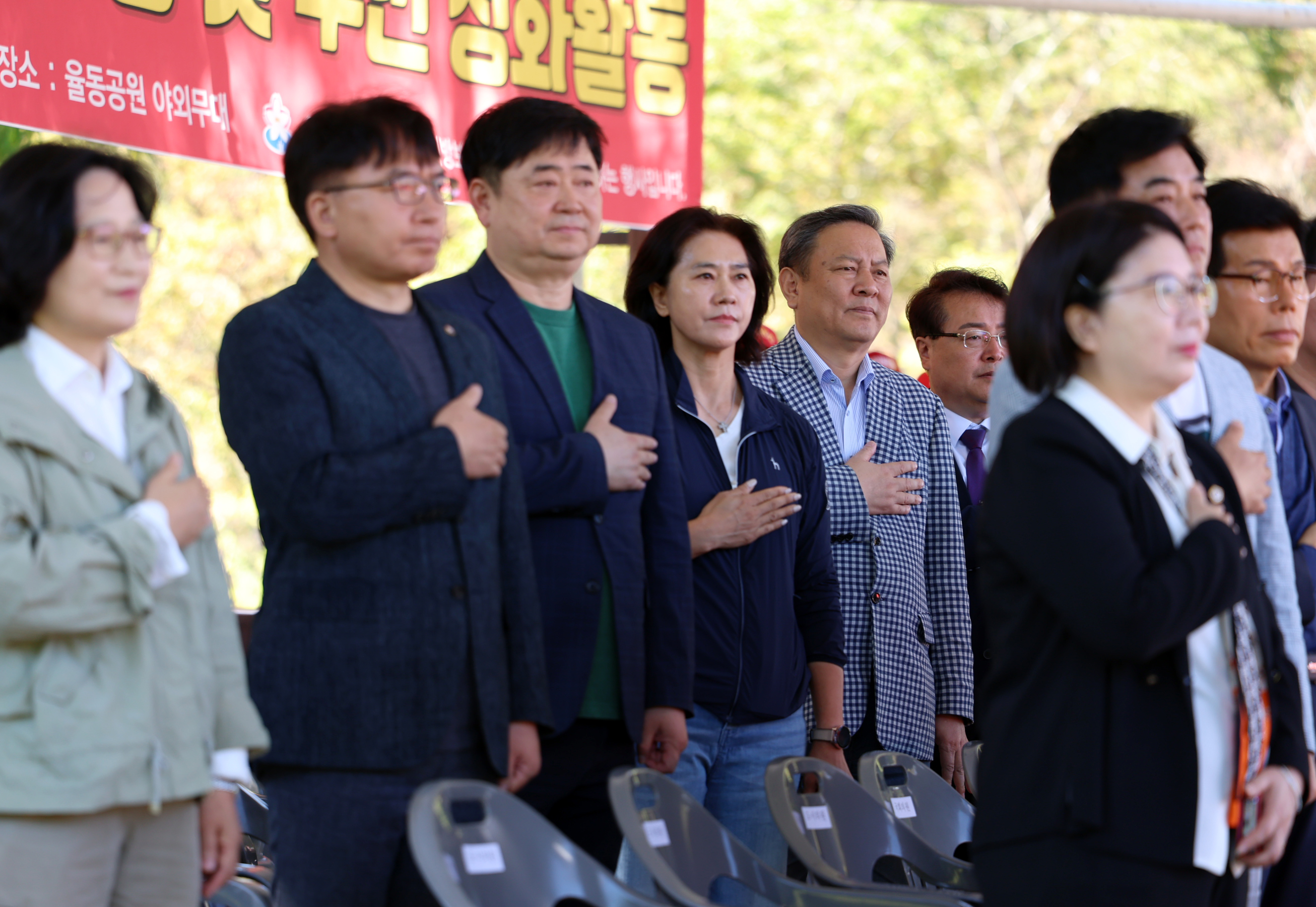 해병대전우회 율동공원 호수 수중 정화활동 - 1