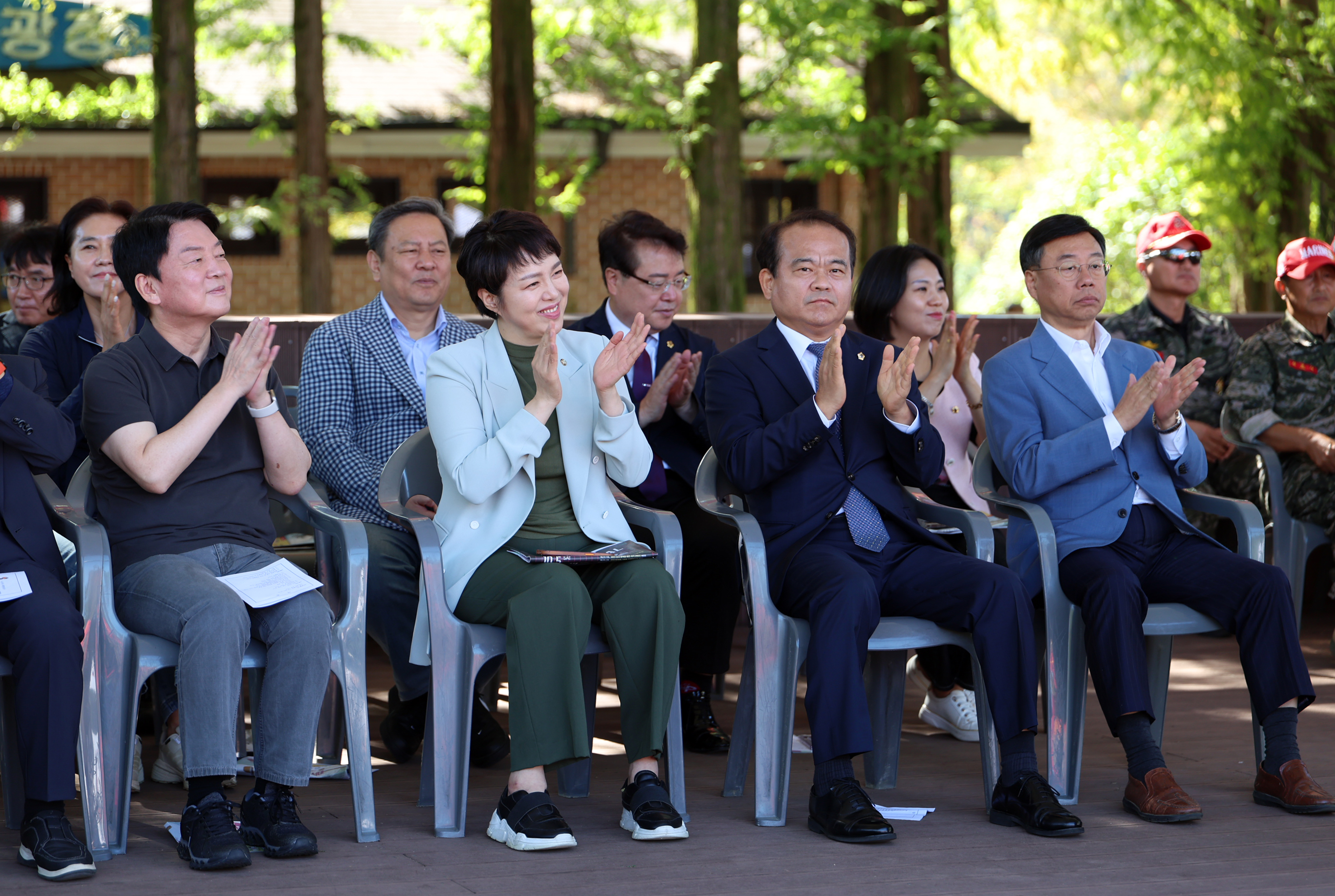 해병대전우회 율동공원 호수 수중 정화활동 - 4