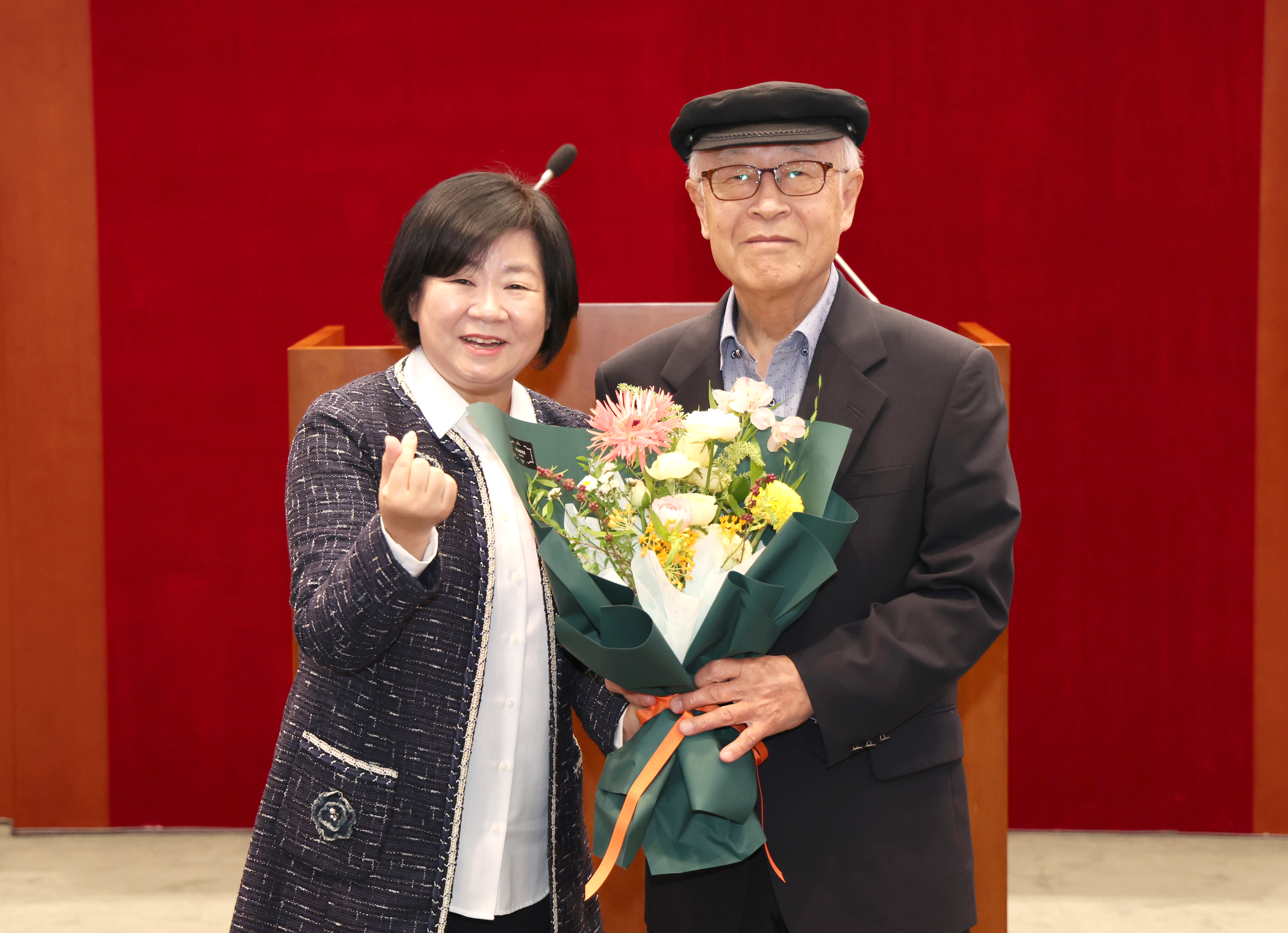 지역사회발전 유공 모범시민 감사패 수여 - 7