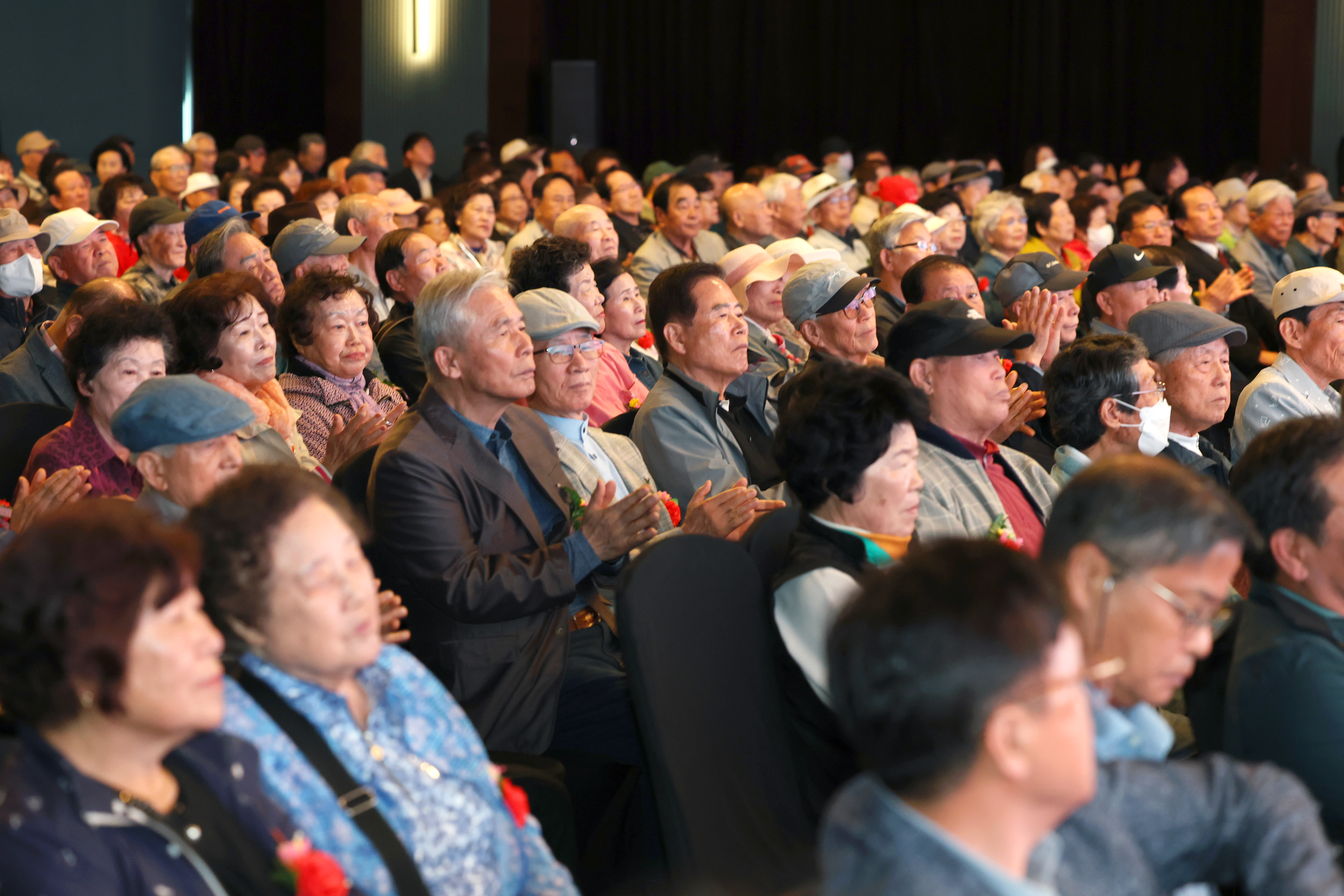 2026년 성남농협 행복나눔 경로 효잔치 - 1