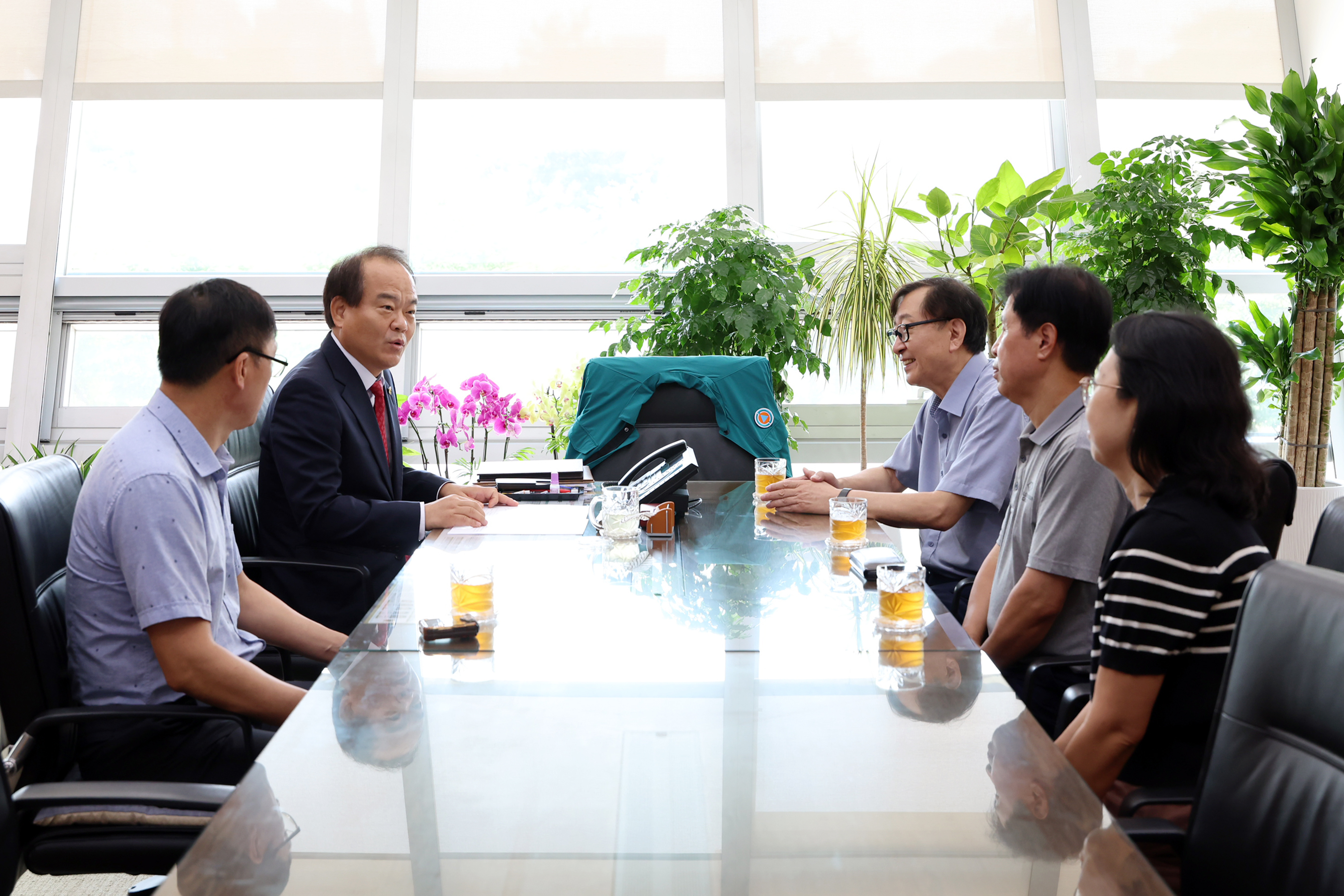 성남시의회 의장, 한국전통민속공예협회 차담회 개최 - 1