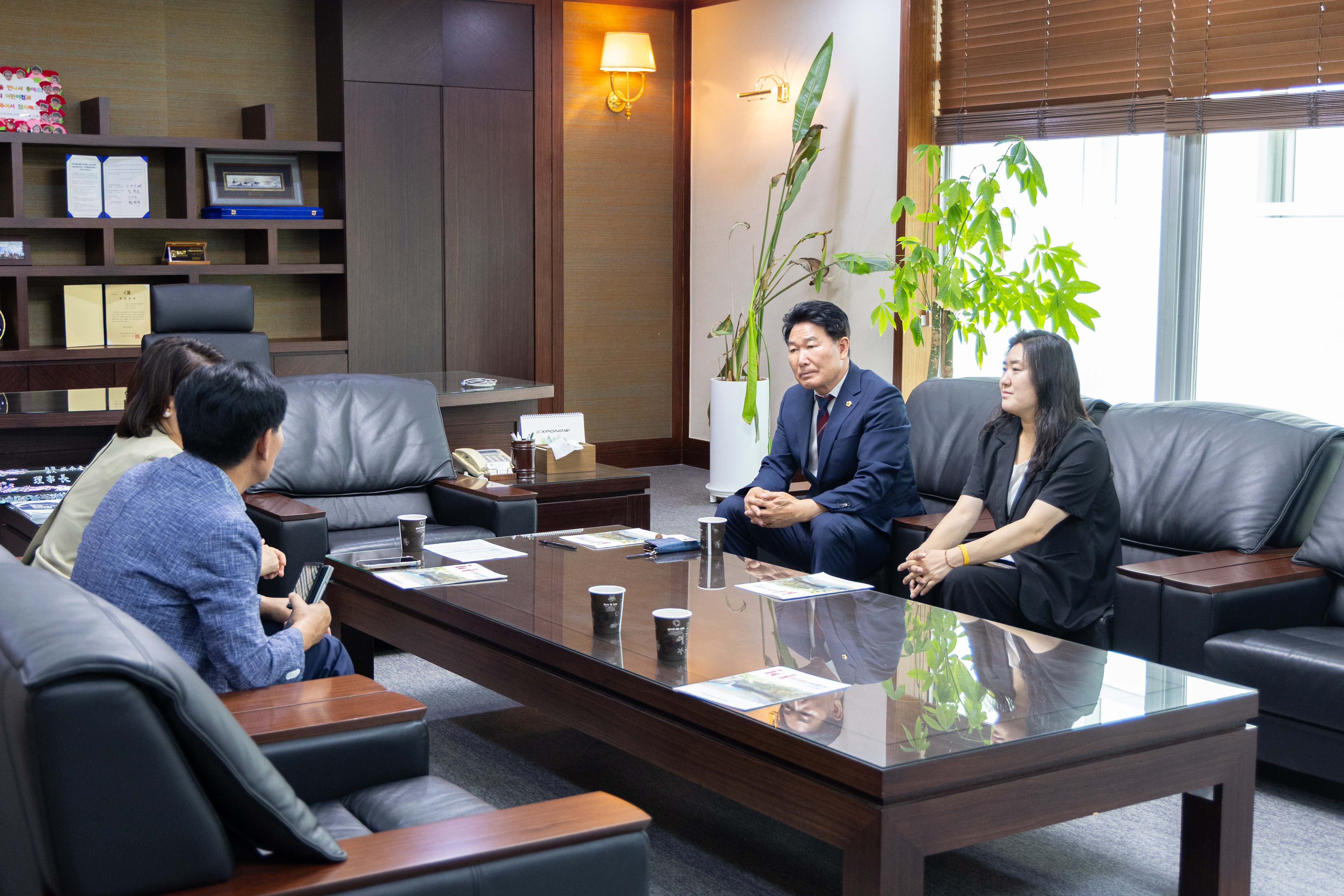 성남시의회, k-케어푸드·그린바이오 수출전략 세미나 참석 “디지털 헬스케어와 케어푸드 융합 통해 성남 기업의 글로벌 경쟁력 강화 모색” - 2