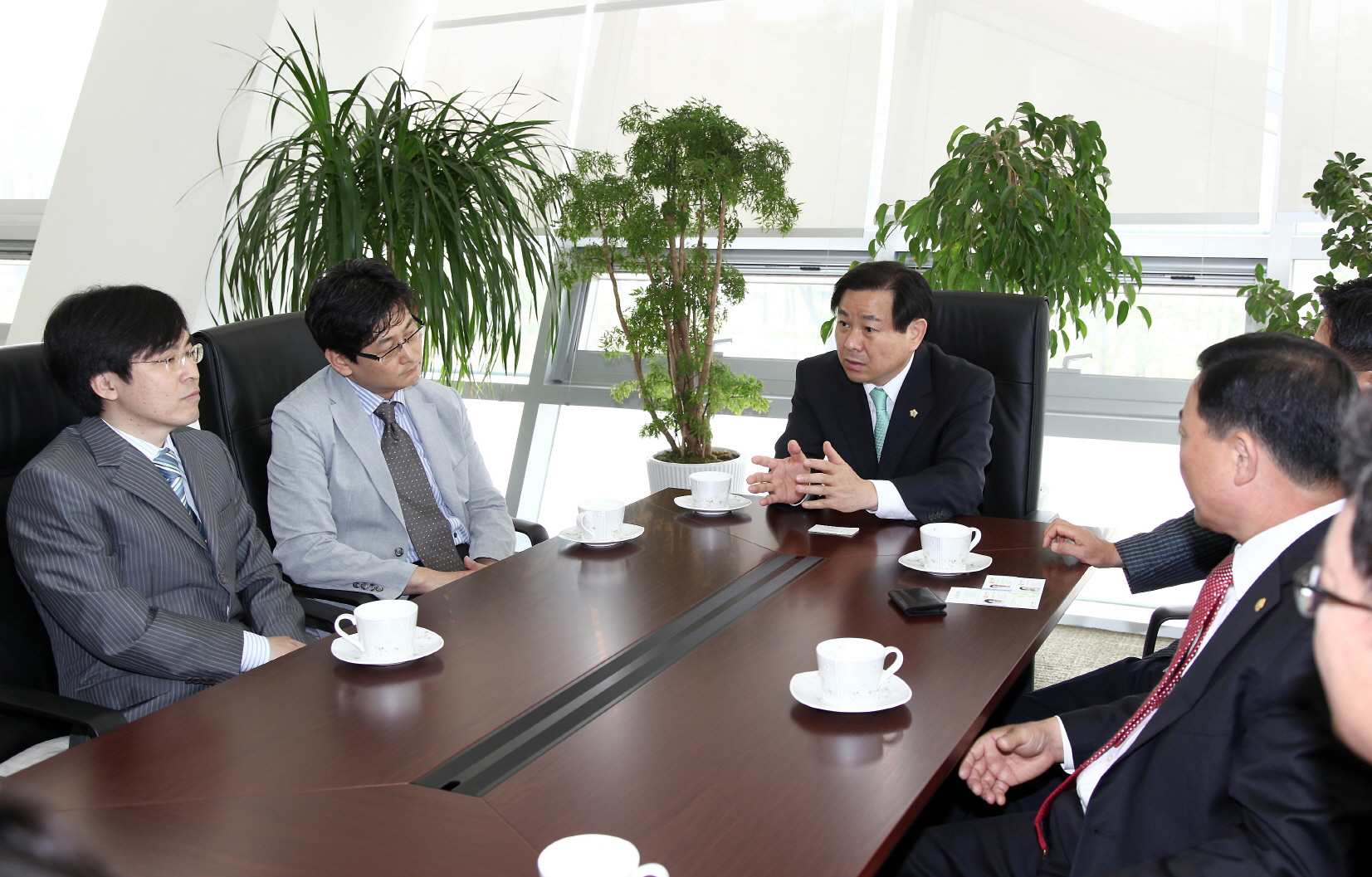 2010 회계년도 결산 검사위원 위촉 - 1